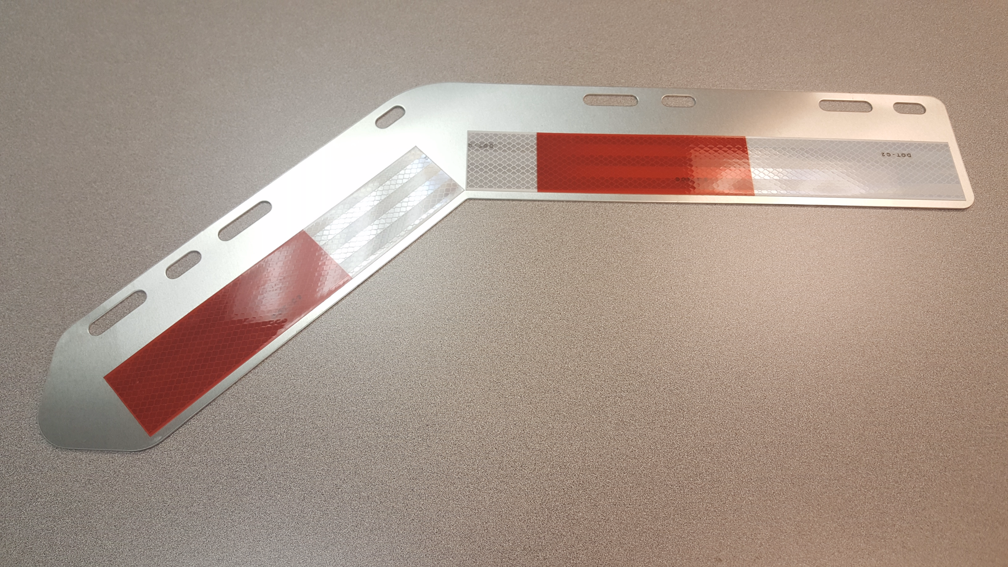 Volvo Truck 20357736 Reflector Plate for LH Mudflap
