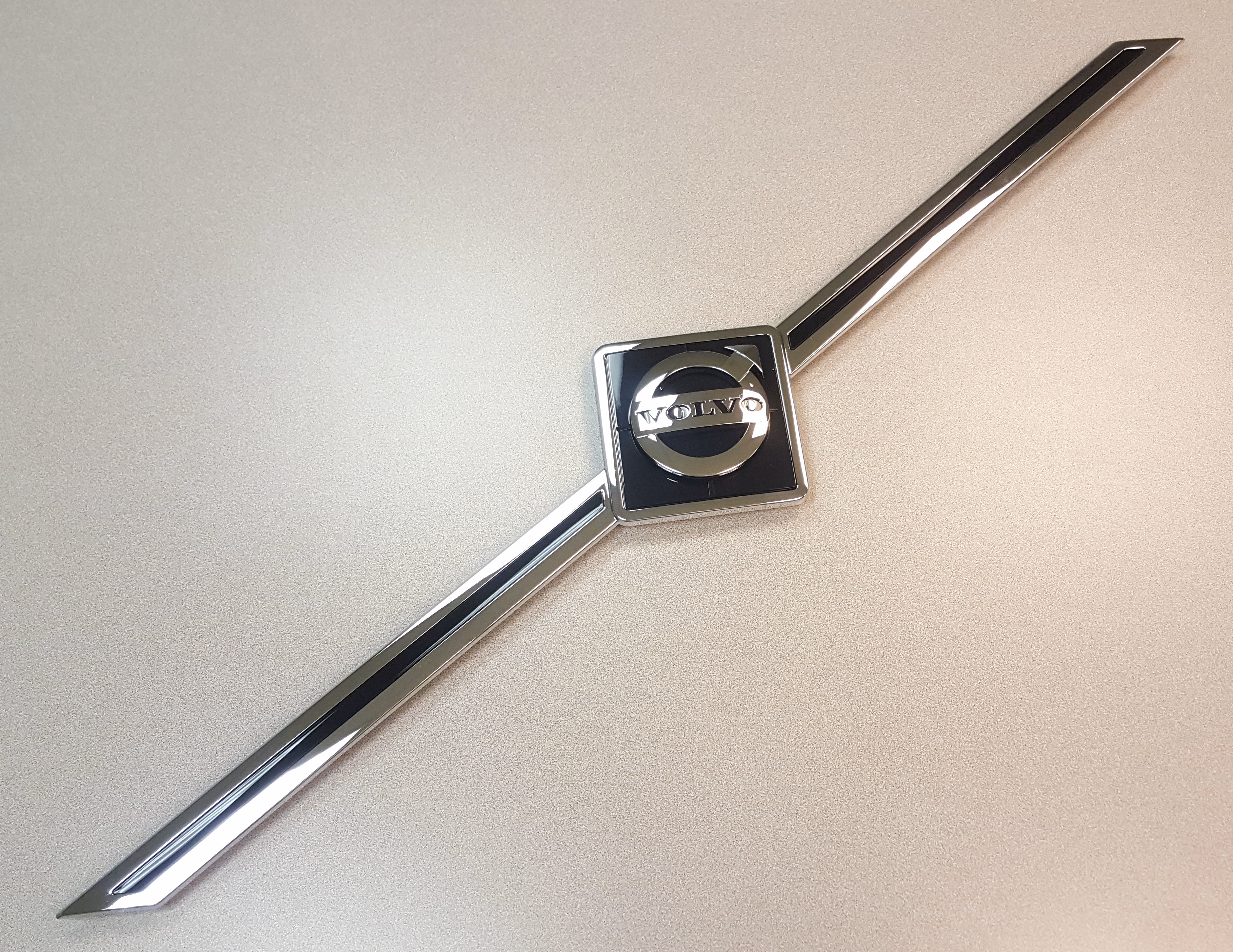 Volvo Truck 20447498 Trim Moulding Volvo Emblem