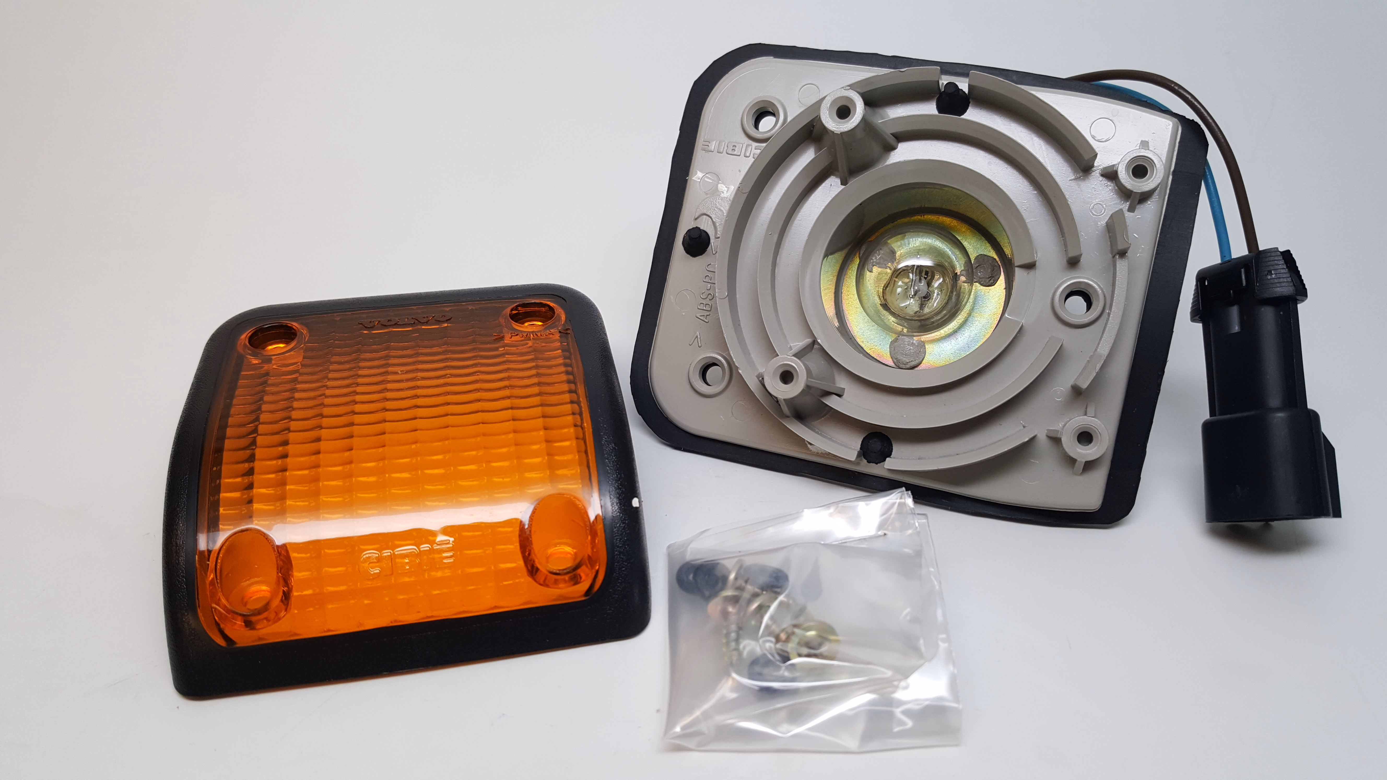 Volvo Truck 20520041 Side Indicator Lamp Right Side