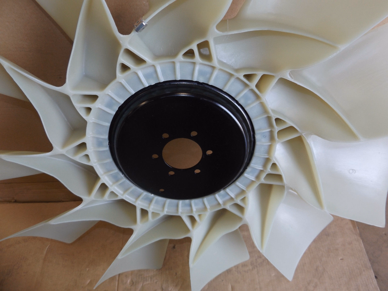 Mack Truck 20890279 Engine Cooling Fan